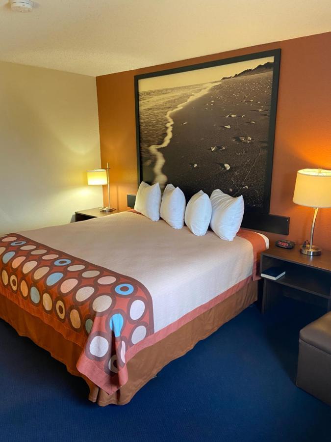 מלון Super 8 By Wyndham קולג' סטיישן מראה חיצוני תמונה